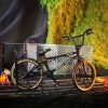 1:8 arányú ötvözetből készült BMX bicikli